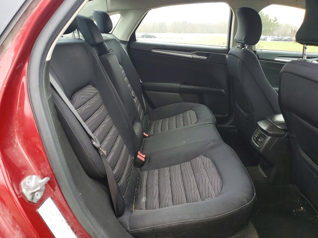 2016 FORD FUSION SE photo 19