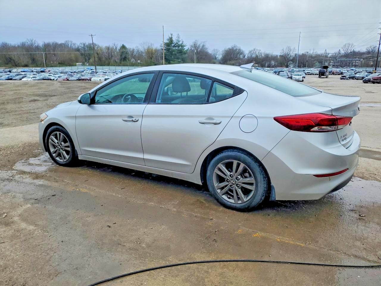 2018 HYUNDAI ELANTRA VALUE EDITION photo 3