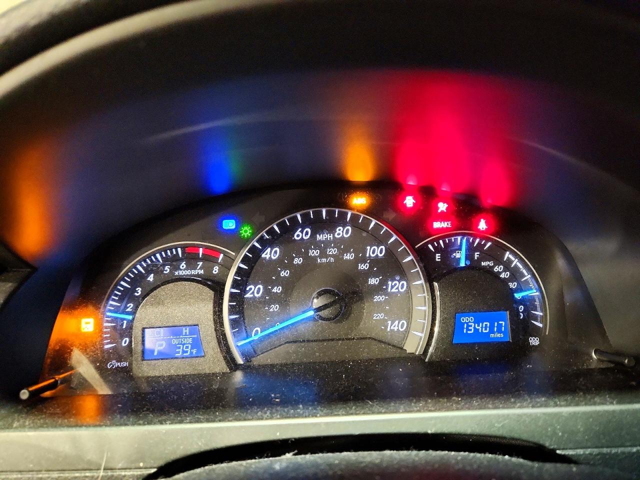 2012 TOYOTA CAMRY LE photo 17