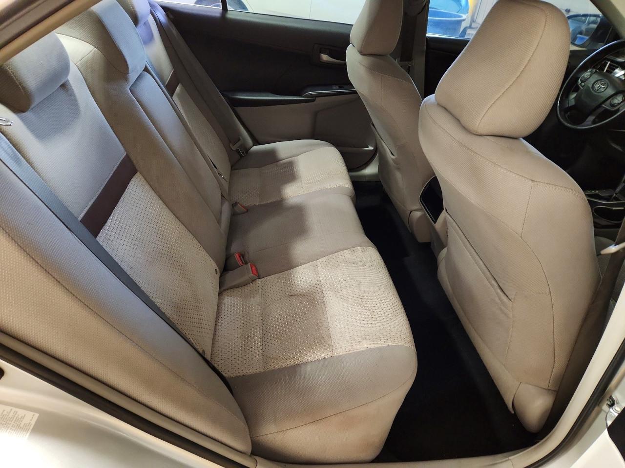 2012 TOYOTA CAMRY LE photo 19
