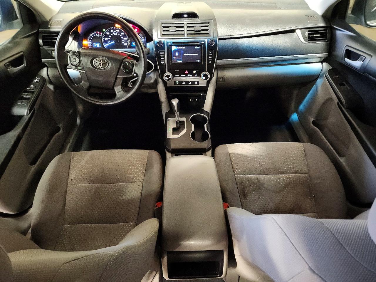 2012 TOYOTA CAMRY LE photo 15