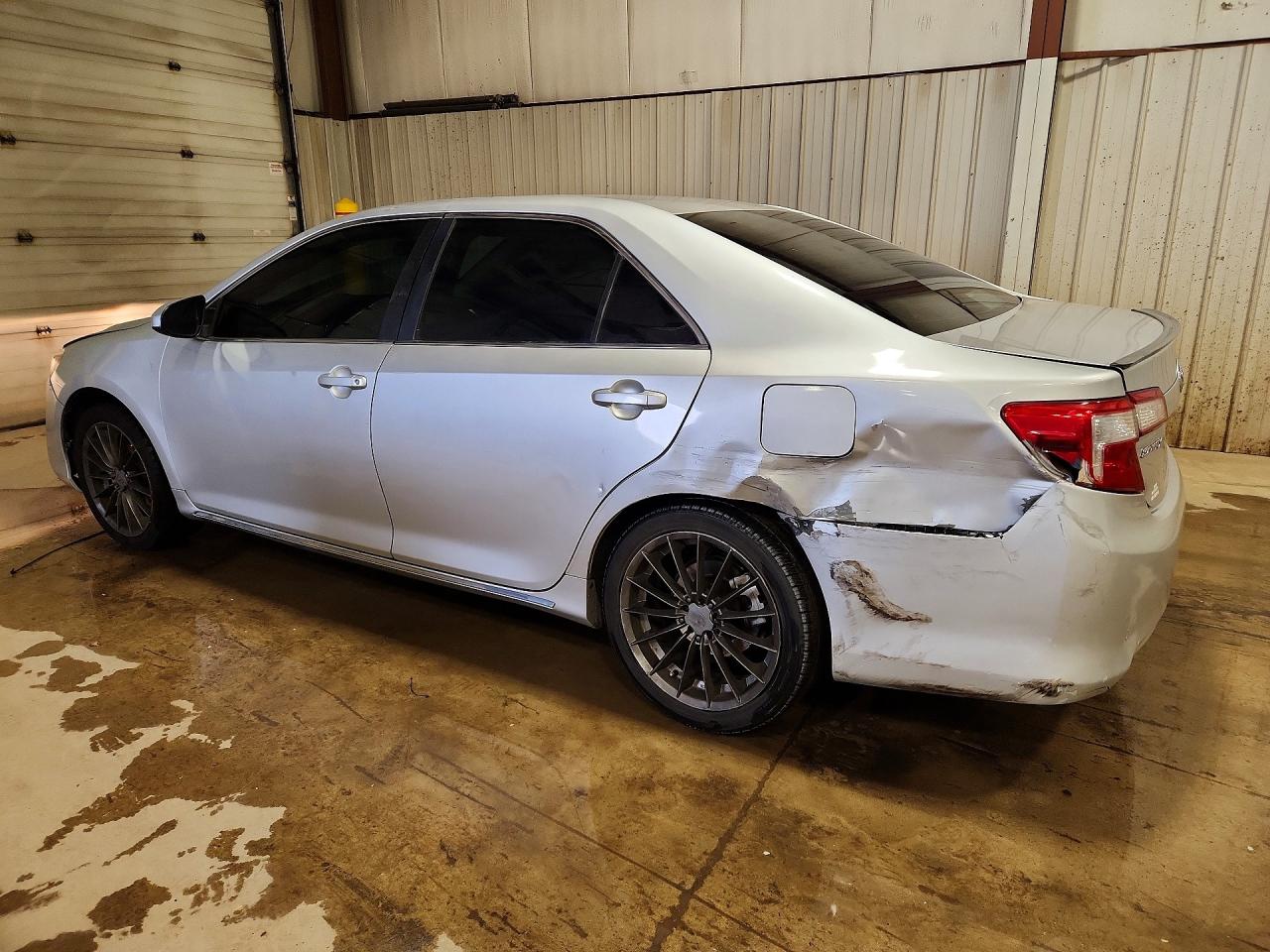 2012 TOYOTA CAMRY LE photo 3