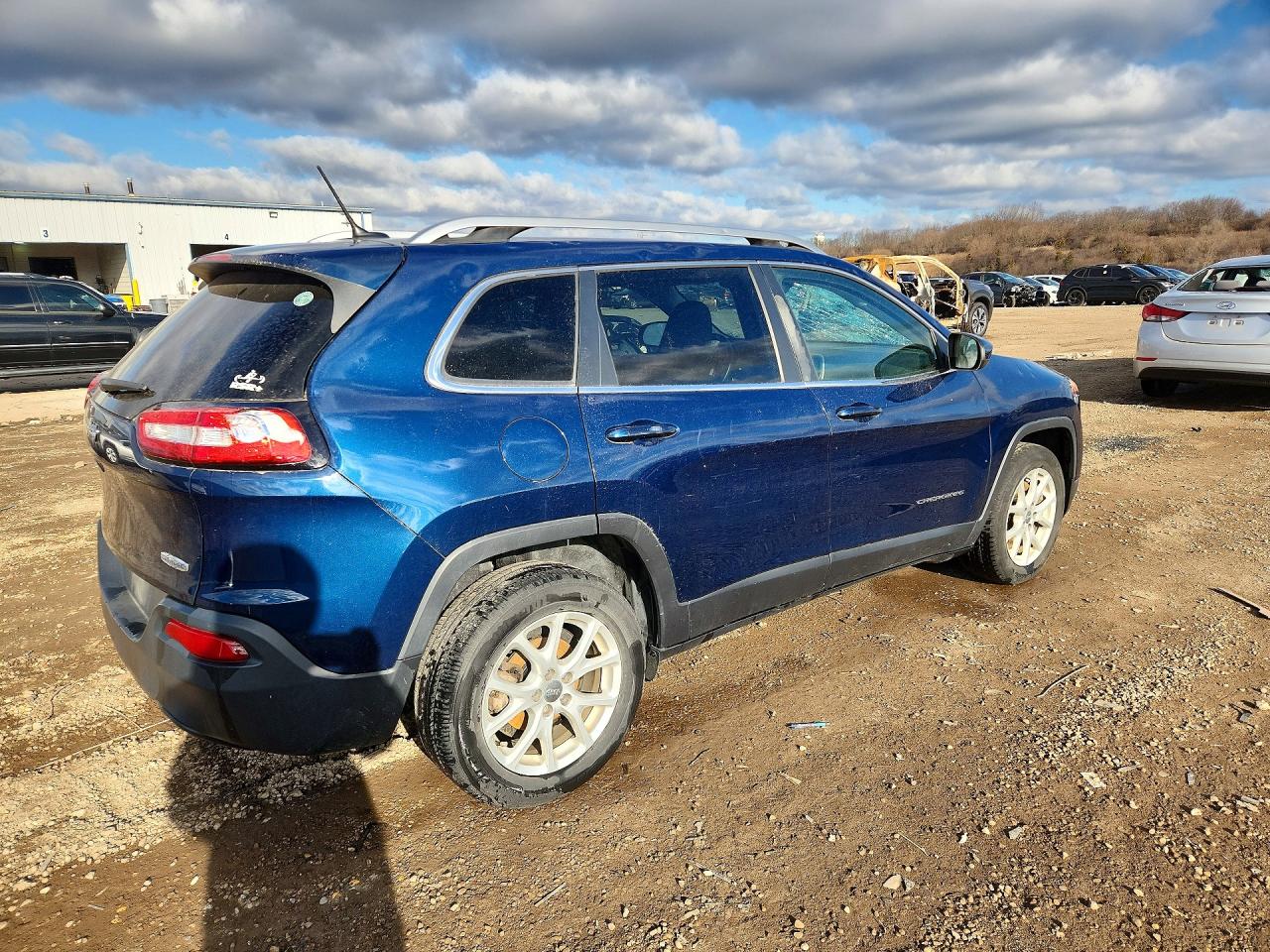 2018 JEEP CHEROKEE LATITUDE photo 3