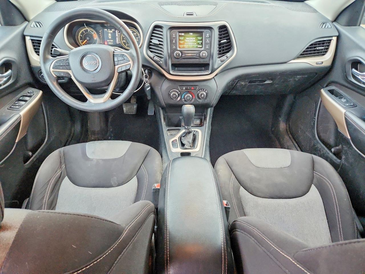 2018 JEEP CHEROKEE LATITUDE photo 8