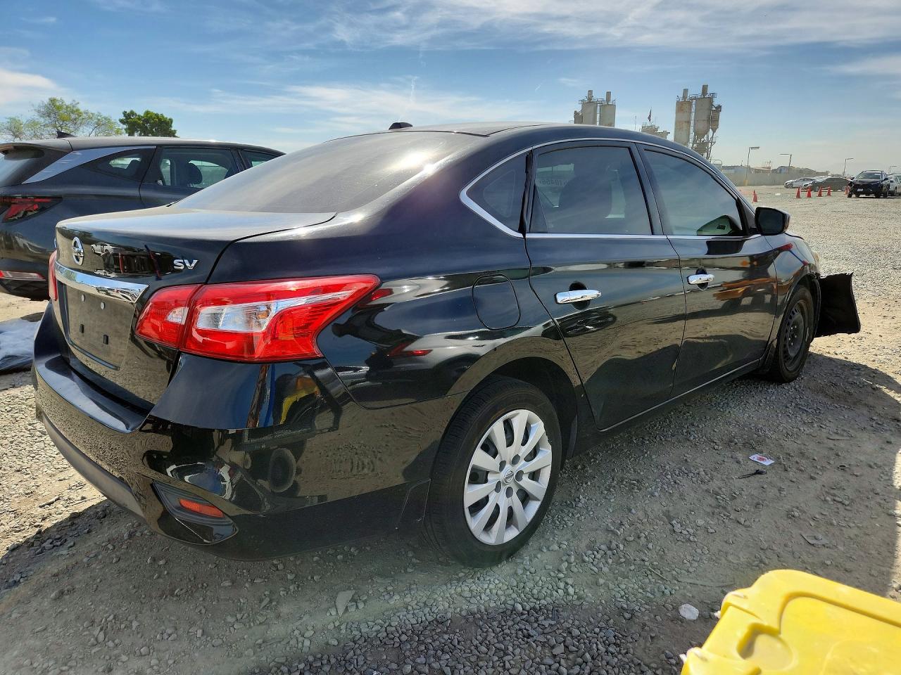 2016 NISSAN SENTRA S photo 3