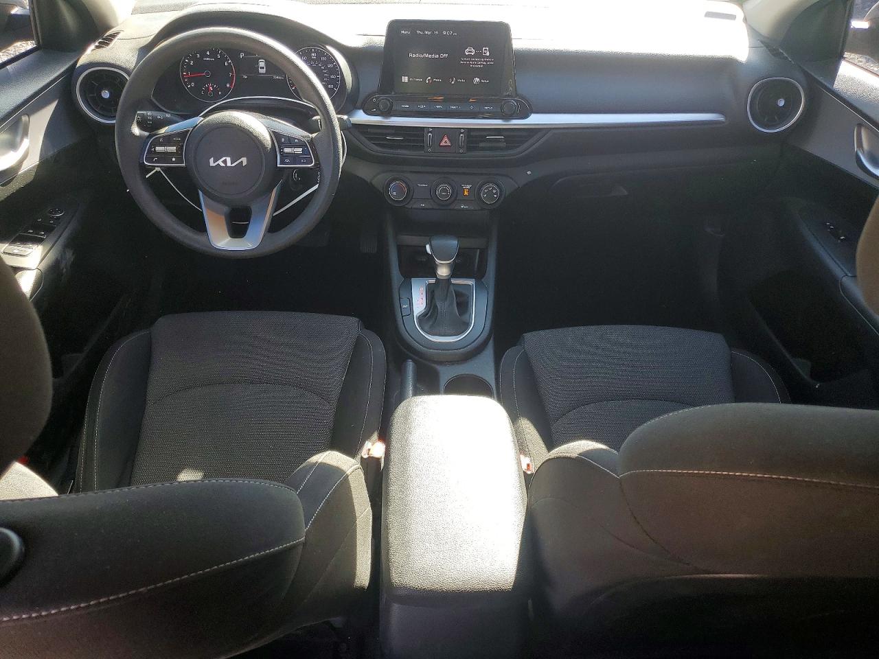 2024 KIA FORTE LXS photo 22
