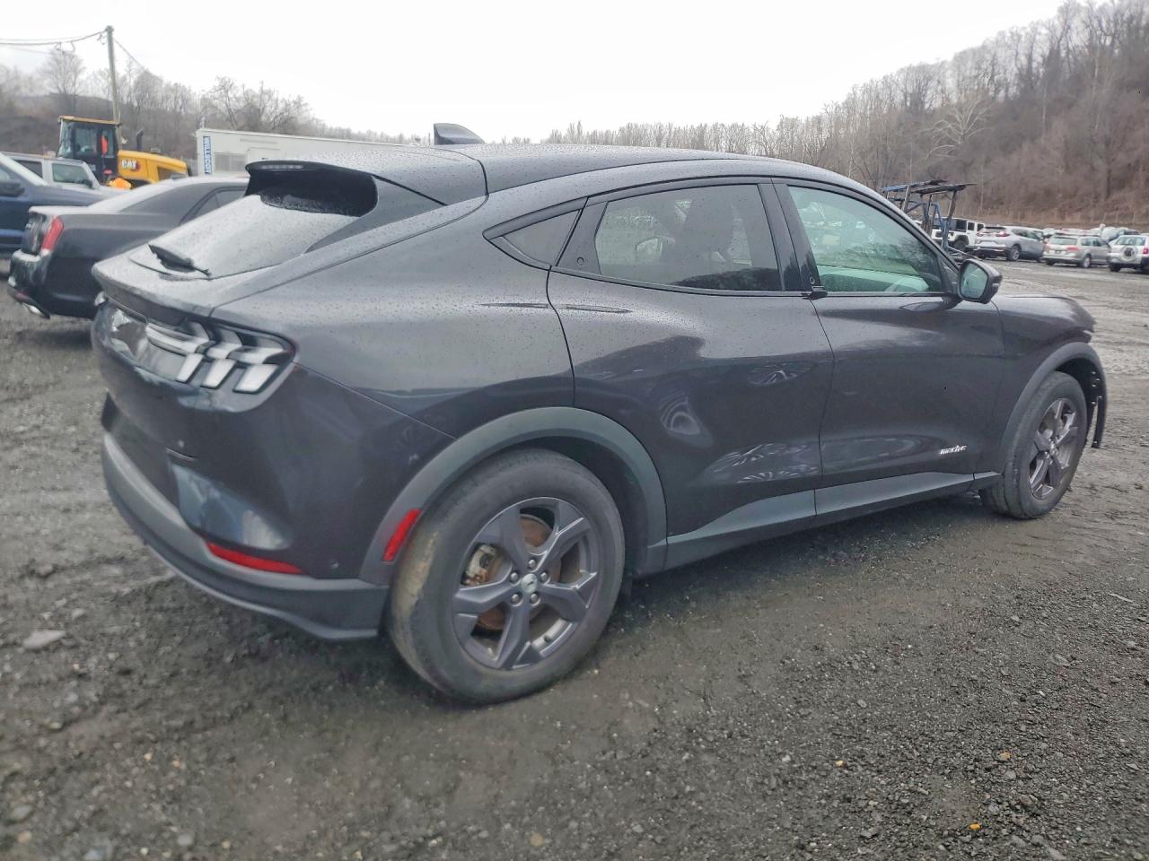 2022 FORD MUSTANG MACH-E SELECT photo 3