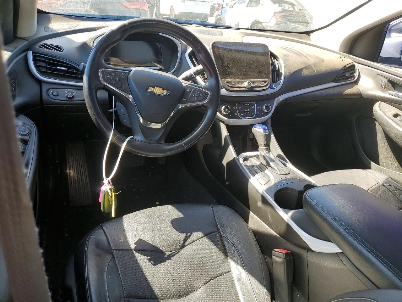 2017 CHEVROLET VOLT LT photo 8