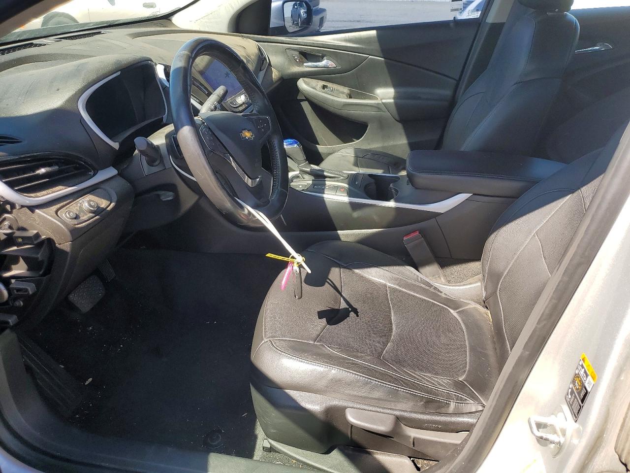 2017 CHEVROLET VOLT LT photo 7