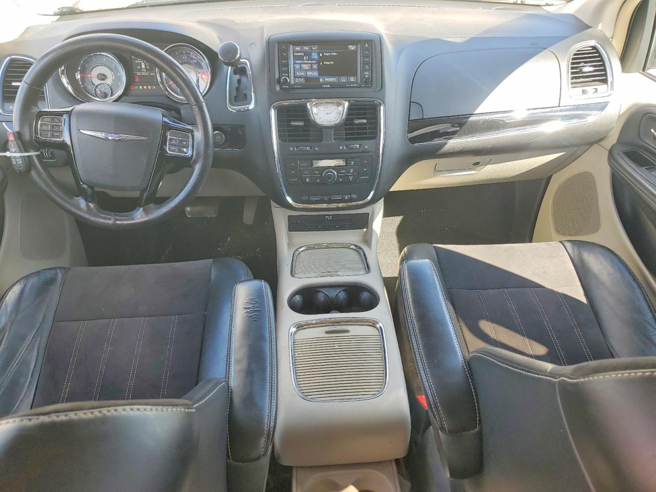 2015 CHRYSLER TOWN & COUNTRY LIMITED photo 15