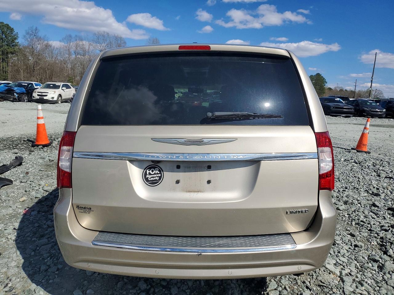 2015 CHRYSLER TOWN & COUNTRY LIMITED photo 11