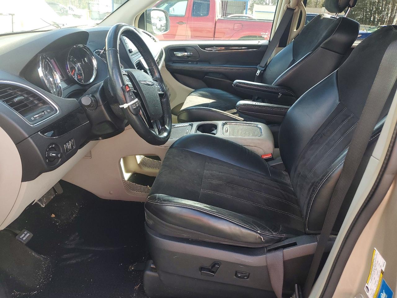 2015 CHRYSLER TOWN & COUNTRY LIMITED photo 13