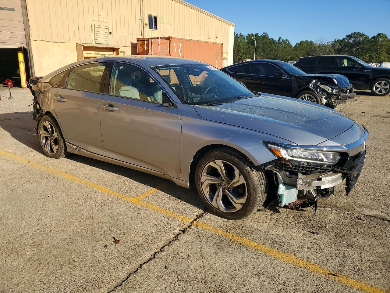 2018 HONDA ACCORD EXL photo 4
