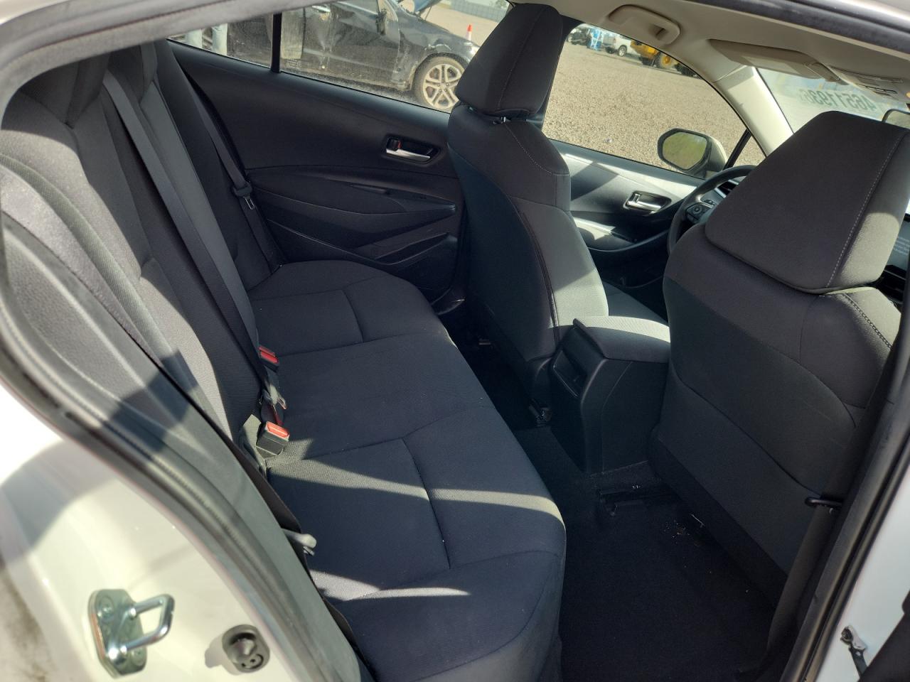 2021 TOYOTA COROLLA LE photo 10