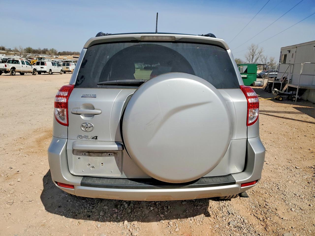 2011 TOYOTA RAV4 BASE photo 16