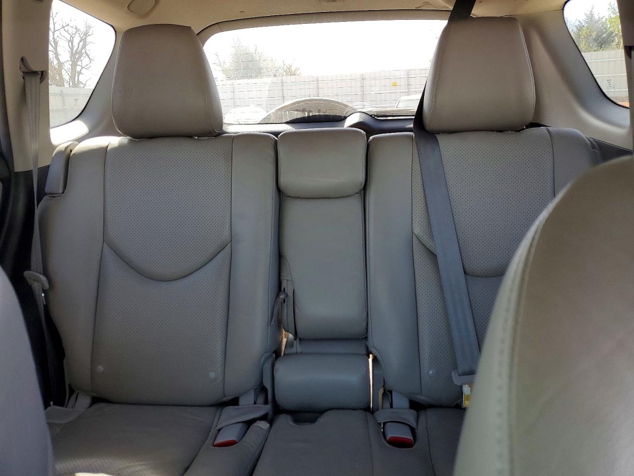 2011 TOYOTA RAV4 BASE photo 28