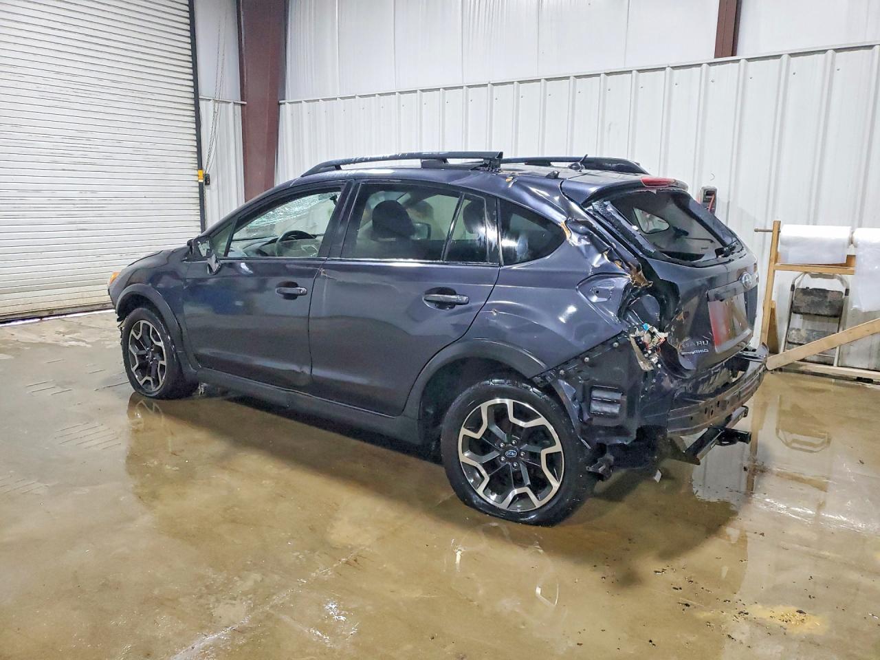2017 SUBARU CROSSTREK photo 3