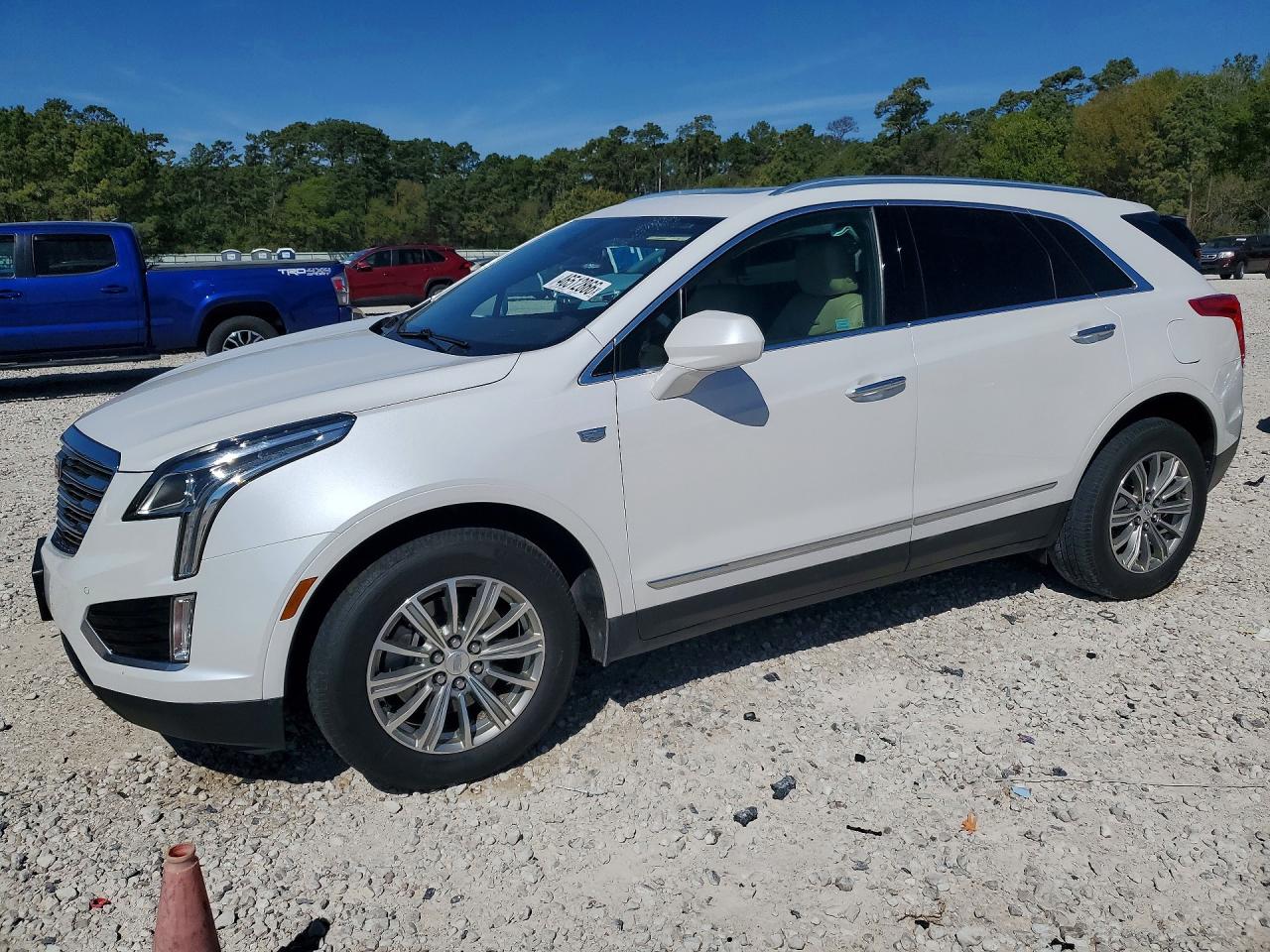 2017 CADILLAC XT5