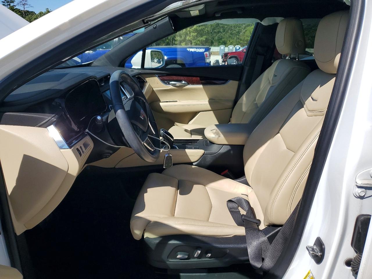2017 CADILLAC XT5 LUXURY photo 13