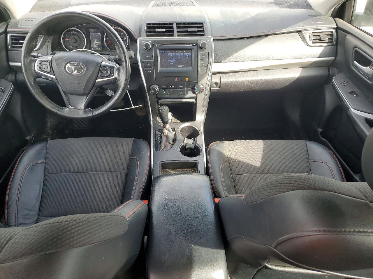 2017 TOYOTA CAMRY photo 22