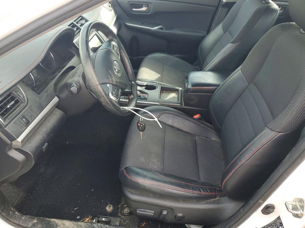 2017 TOYOTA CAMRY photo 19