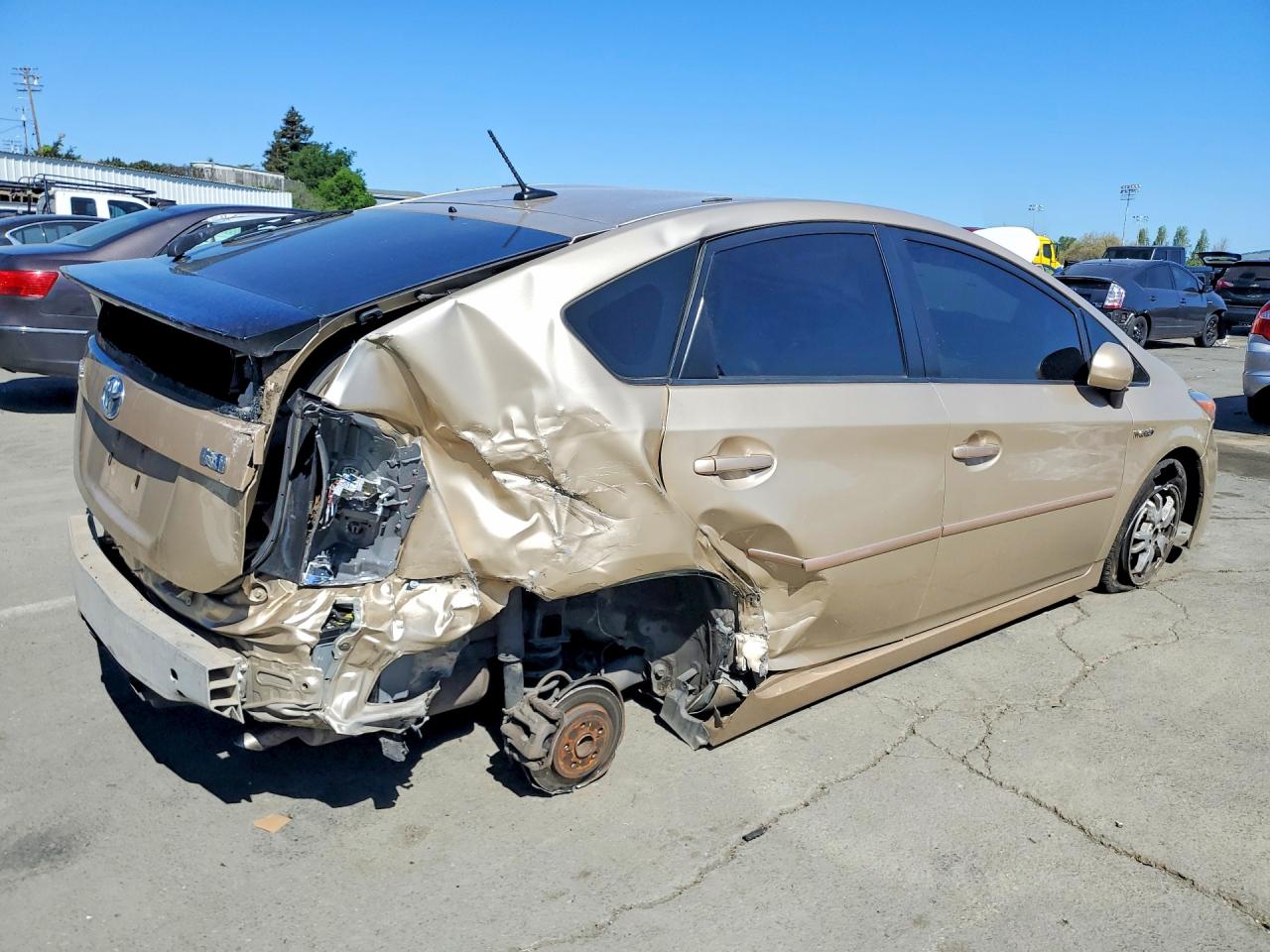 2011 TOYOTA PRIUS THREE photo 3