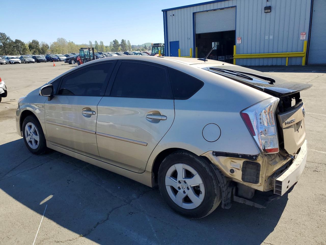 2011 TOYOTA PRIUS THREE photo 2