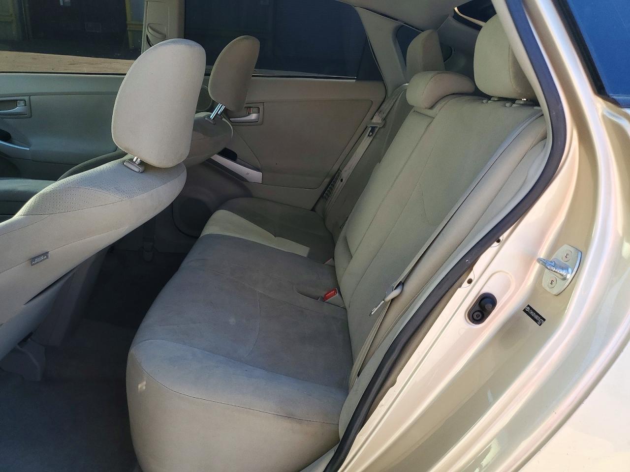 2011 TOYOTA PRIUS THREE photo 11