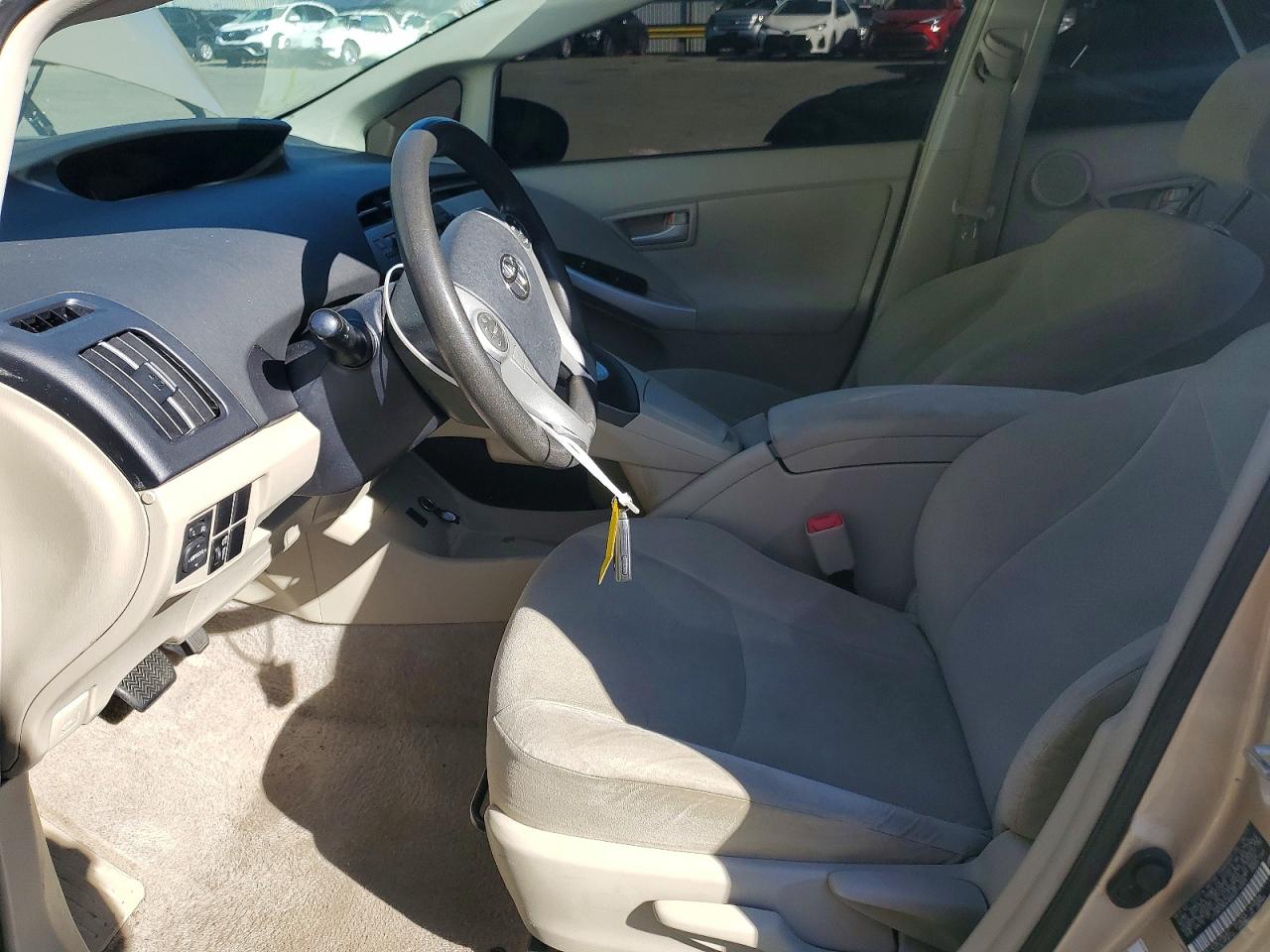 2011 TOYOTA PRIUS THREE photo 7
