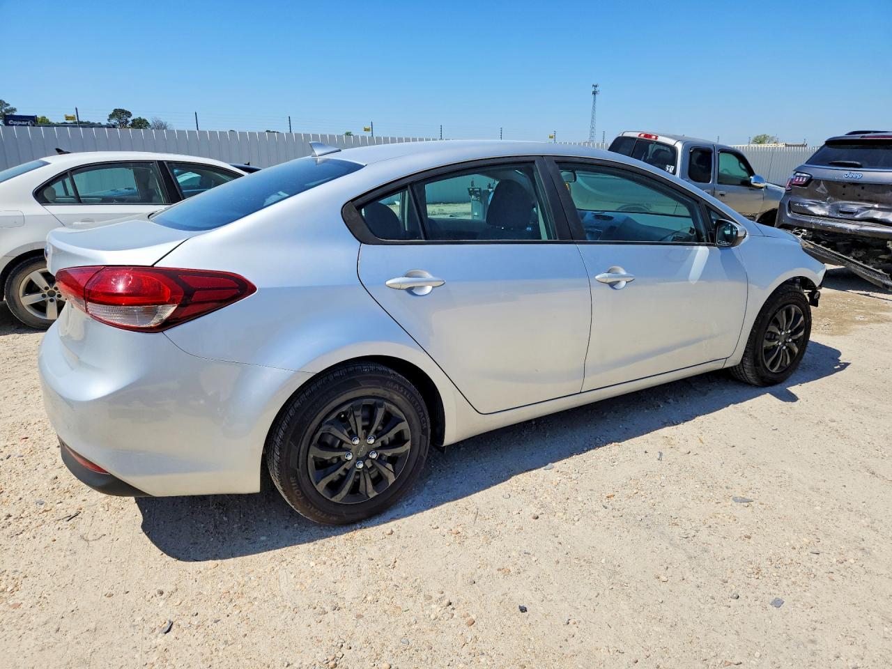 2017 KIA FORTE LX photo 3