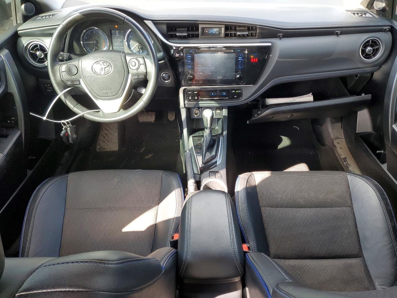 2018 TOYOTA COROLLA SE photo 22