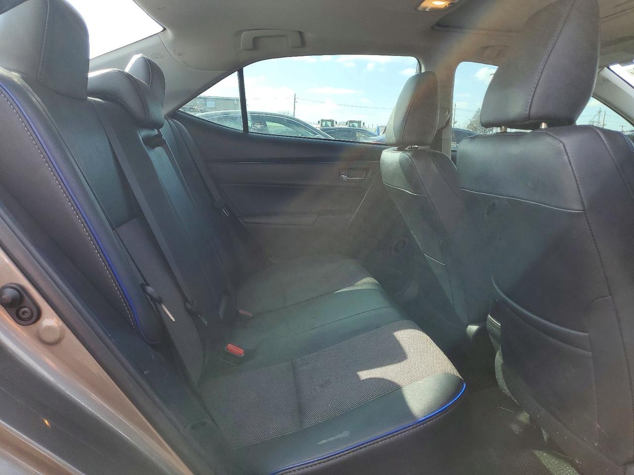 2018 TOYOTA COROLLA SE photo 28