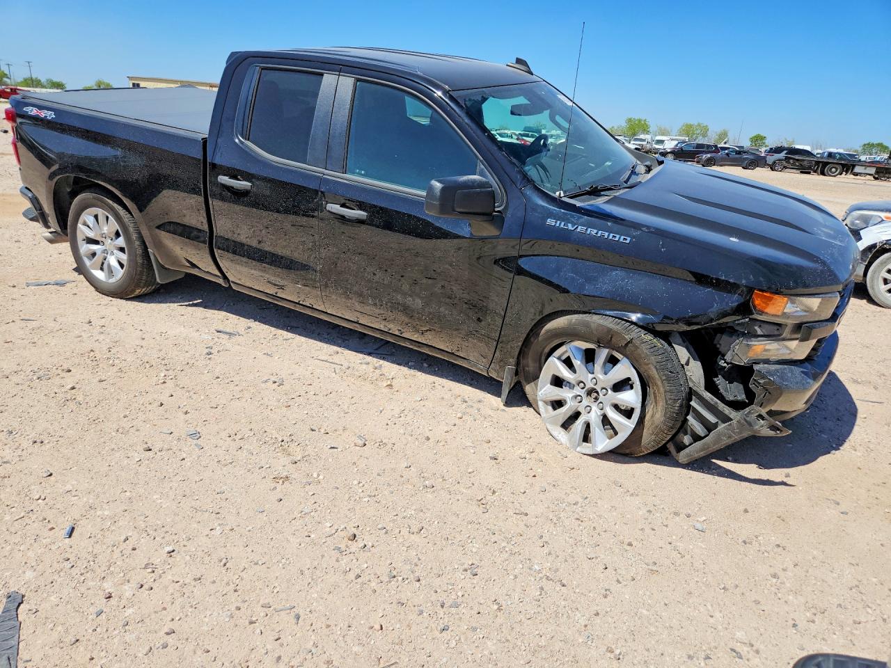 2020 CHEVROLET SILVERADO K1500 CUSTOM photo 4