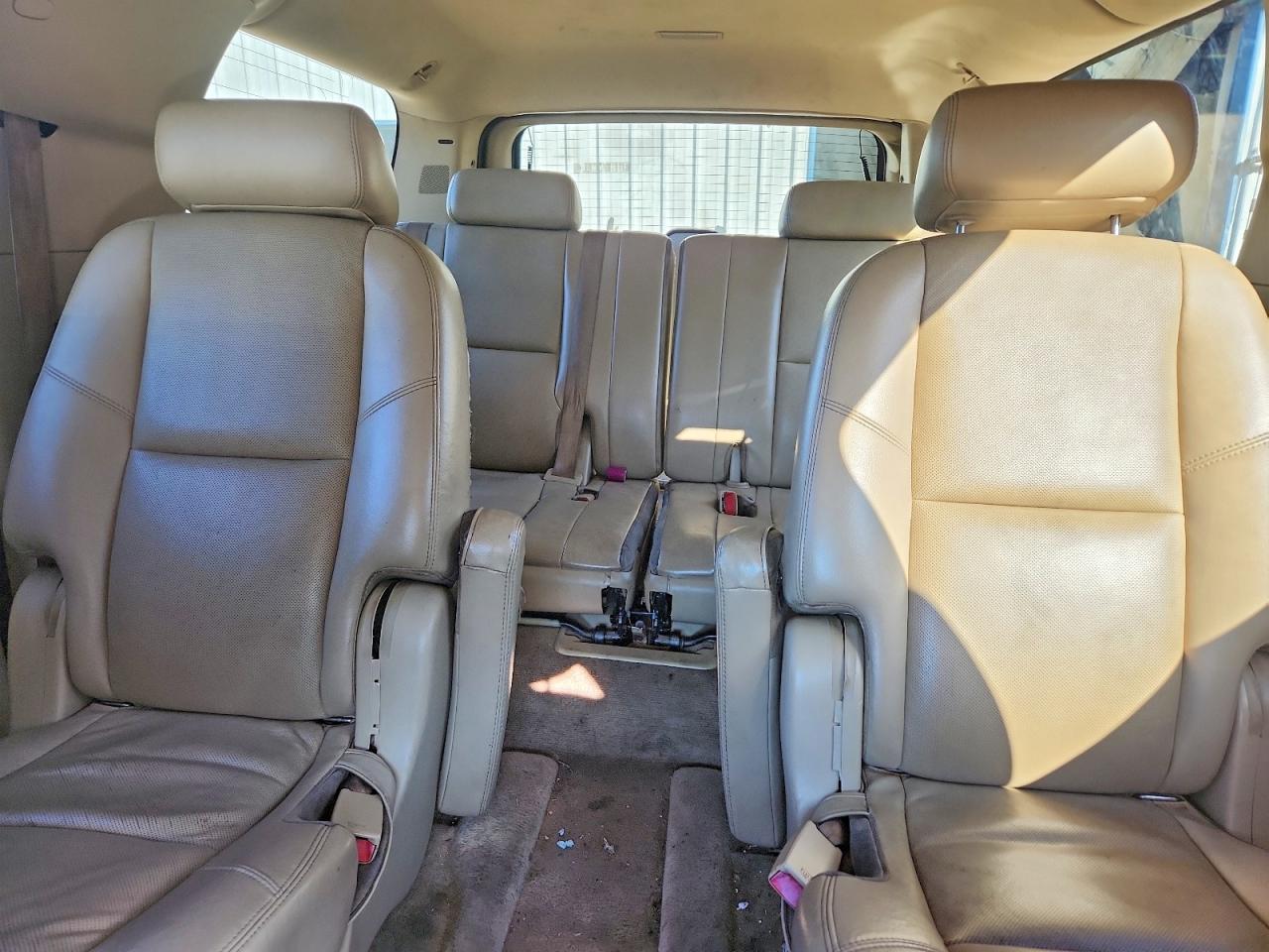 2009 CHEVROLET SUBURBAN C1500 LTZ photo 10