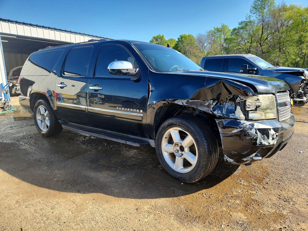 2009 CHEVROLET SUBURBAN C1500 LTZ photo 4