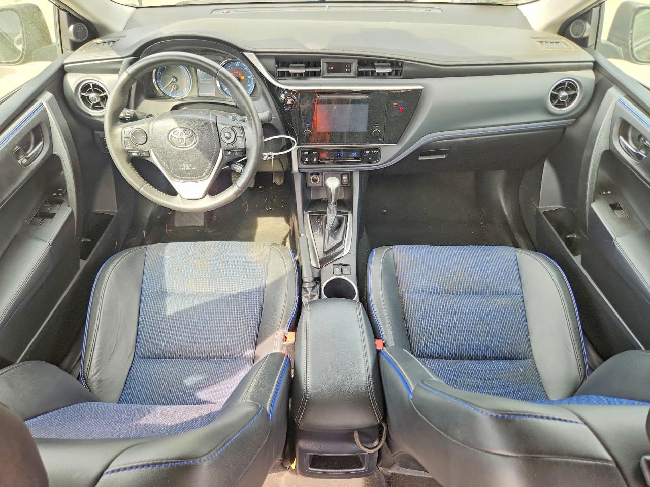2018 TOYOTA COROLLA SE photo 8