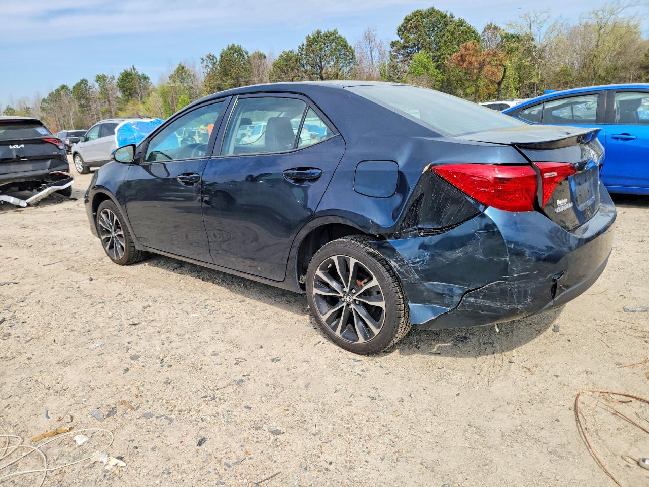 2018 TOYOTA COROLLA SE photo 2