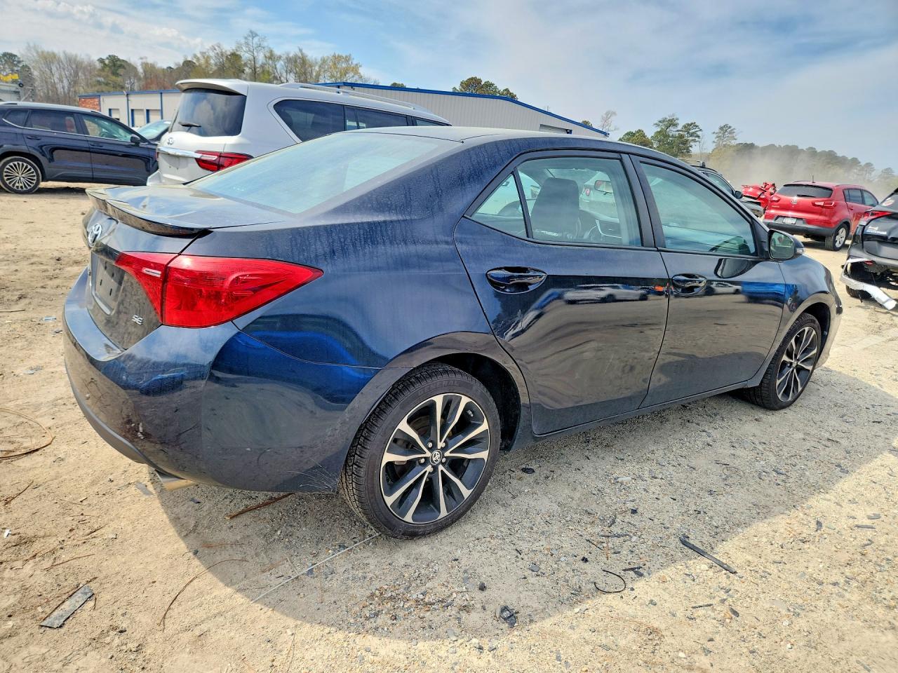 2018 TOYOTA COROLLA SE photo 3