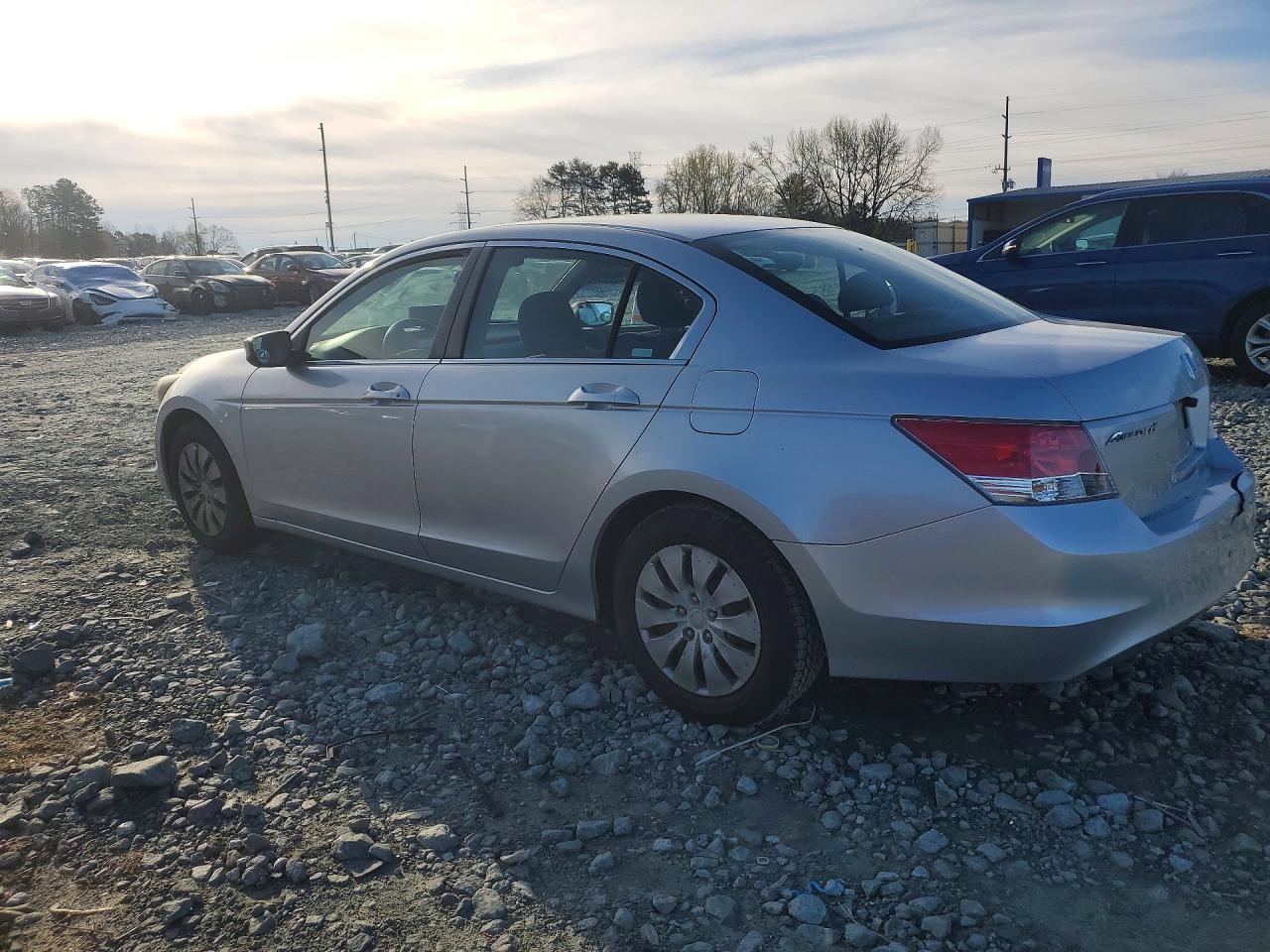 2009 HONDA ACCORD LX photo 4