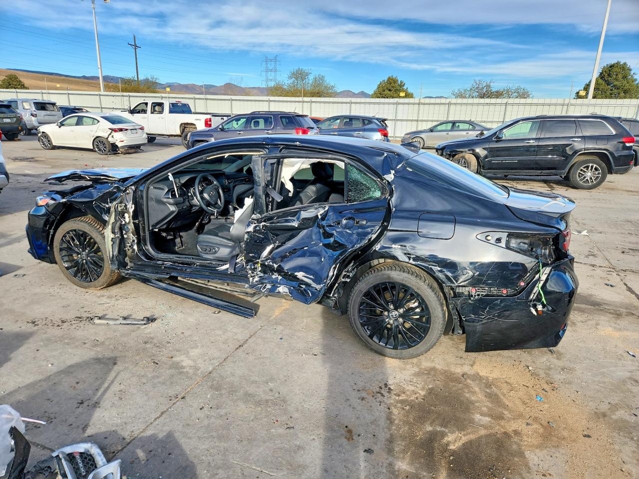 2022 TOYOTA CAMRY SE NIGHTSHADE photo 3