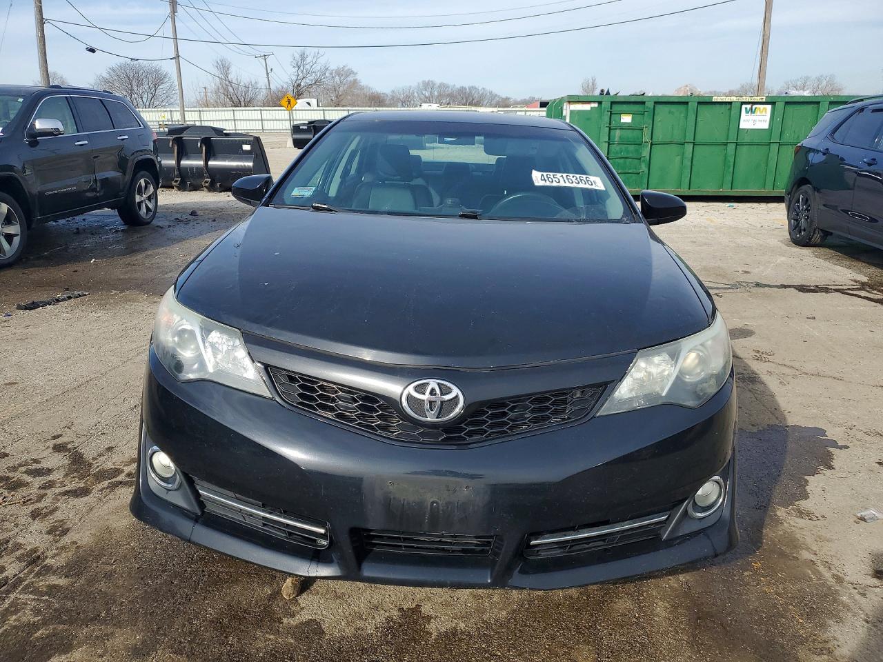 2013 TOYOTA CAMRY SE photo 5