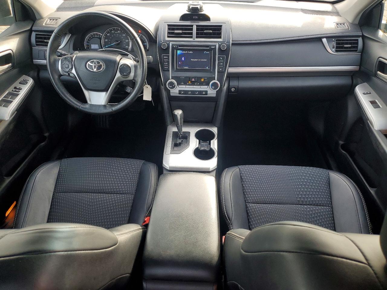 2013 TOYOTA CAMRY SE photo 8