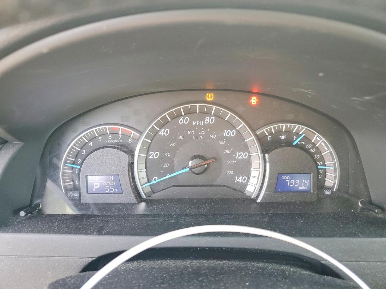 2013 TOYOTA CAMRY SE photo 9