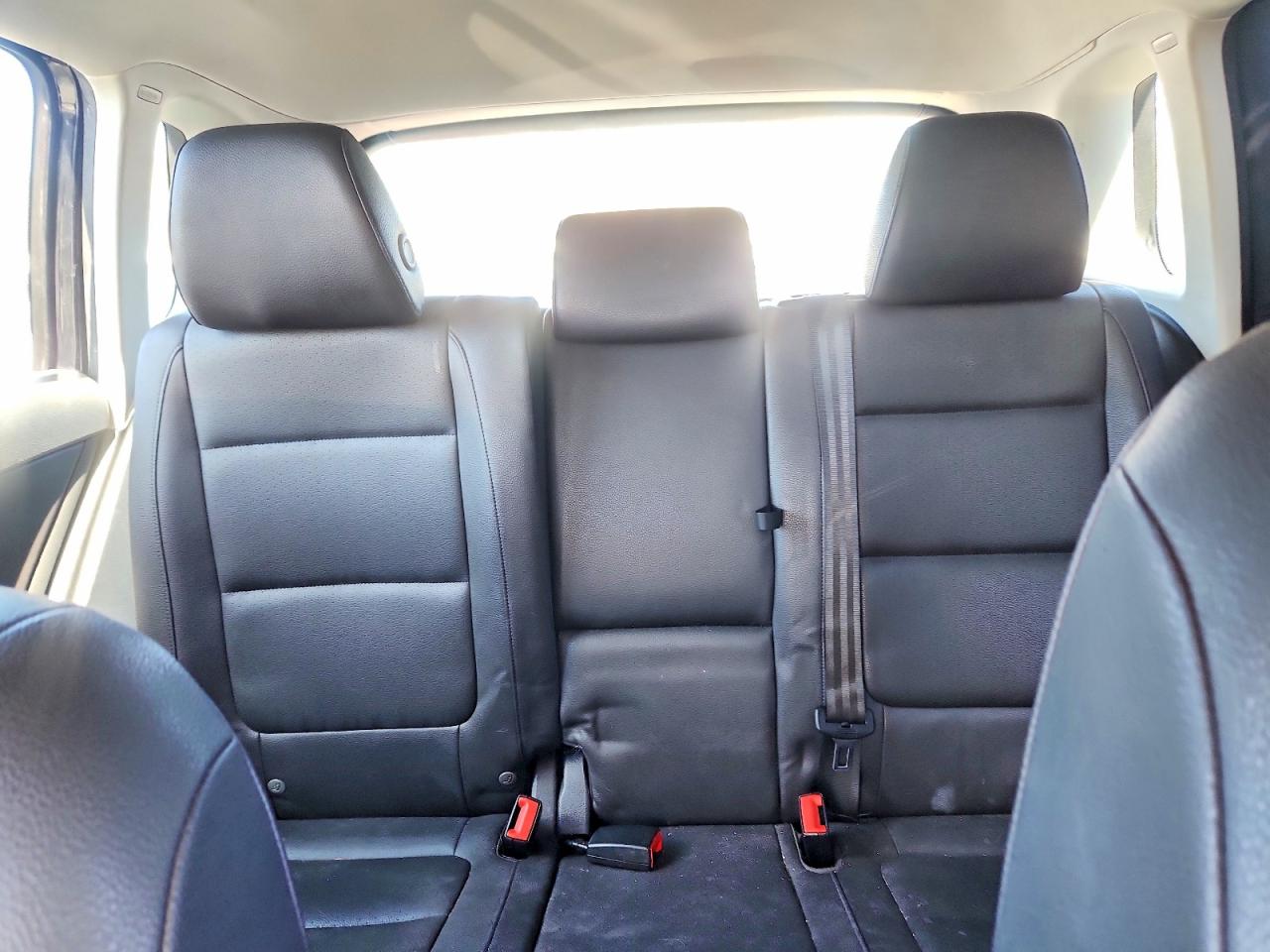 2016 VOLKSWAGEN TIGUAN S photo 10