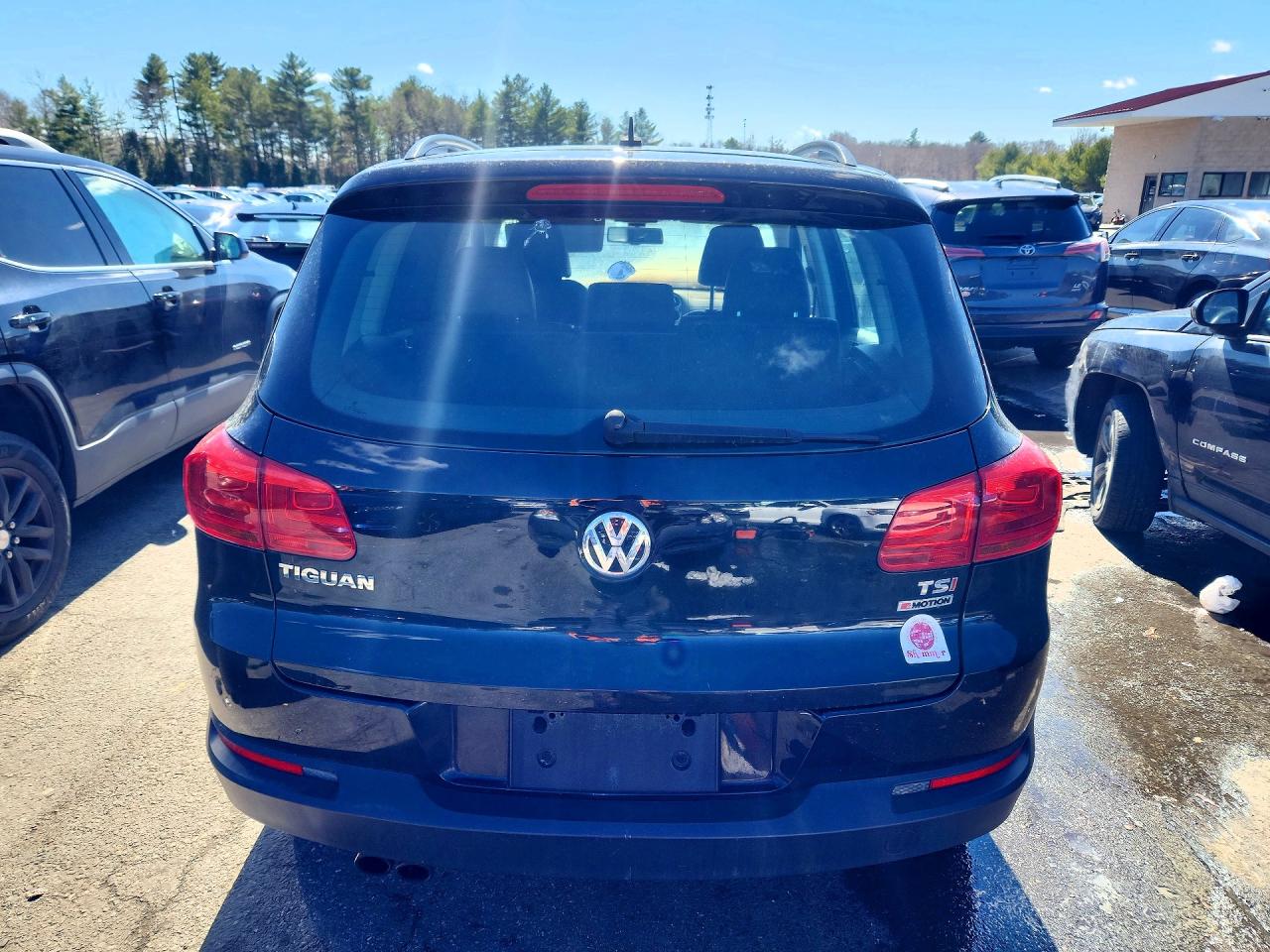 2016 VOLKSWAGEN TIGUAN S photo 6