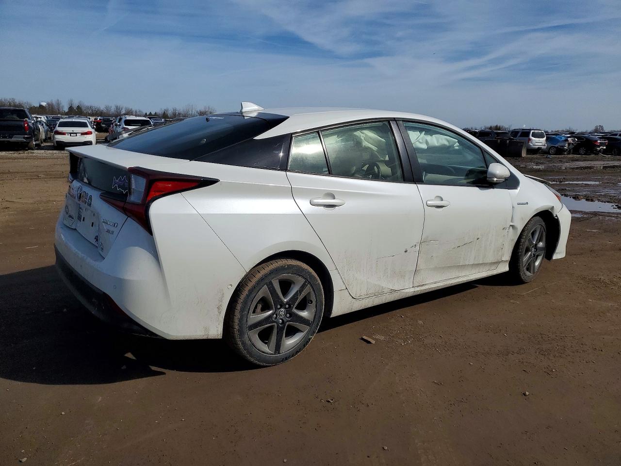 2019 TOYOTA PRIUS XLE photo 5