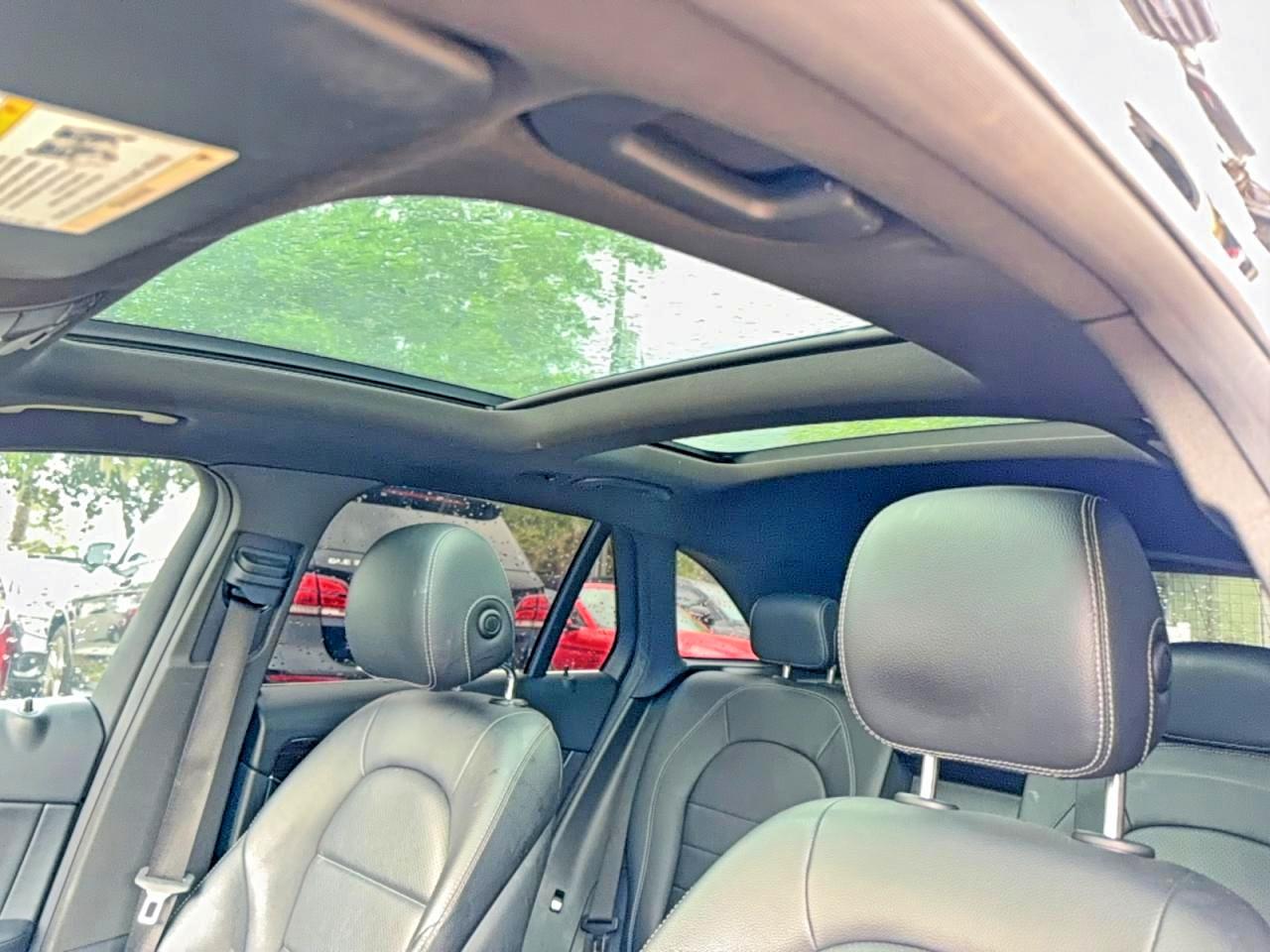 2017 MERCEDES-BENZ GLC 300 photo 31