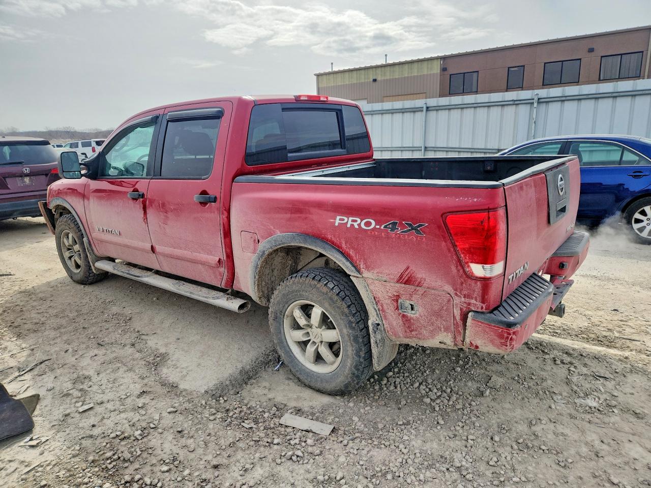 2011 NISSAN TITAN SV photo 2