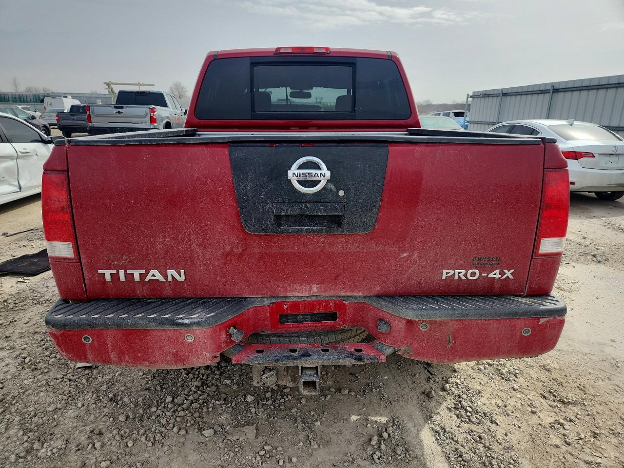2011 NISSAN TITAN SV photo 6