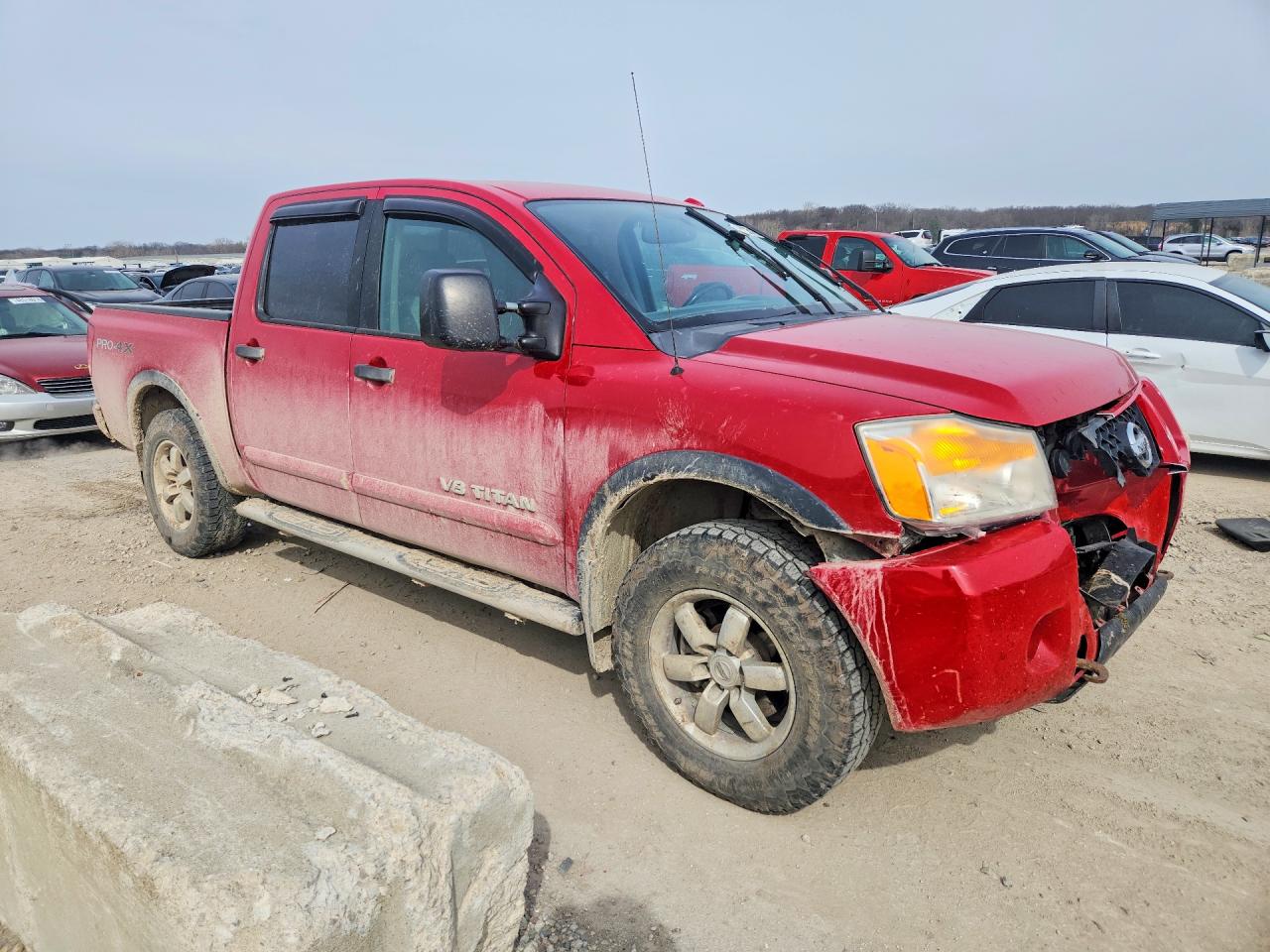 2011 NISSAN TITAN SV photo 4